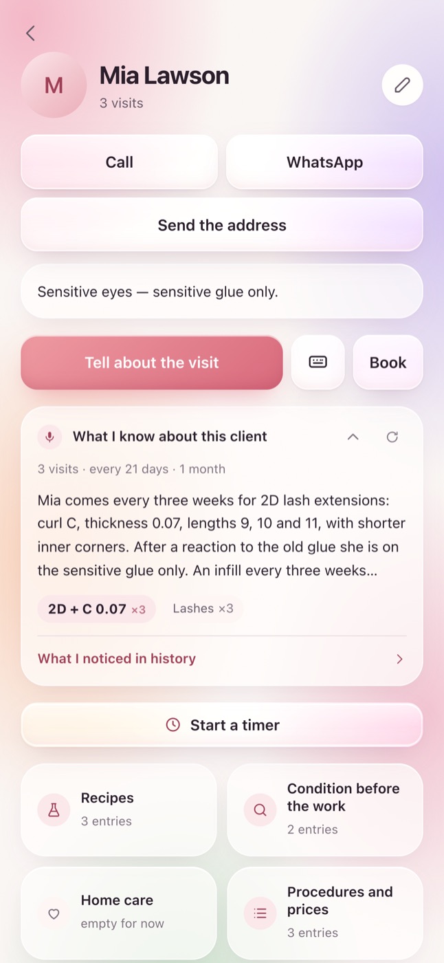 A client card in Scripta: 2D lash set, sensitive glue only, visits every 21 days.